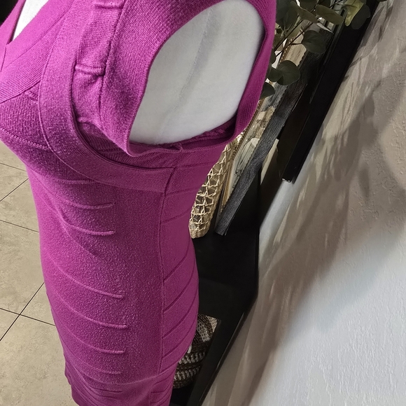 Nicki Minaj Women's  Bodycon Bandage Mini Dress sz M Stretch VNeck Sexy Clubwear - Picture 3 of 6